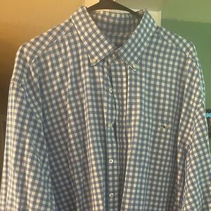 Vineyard Vines button down shirt